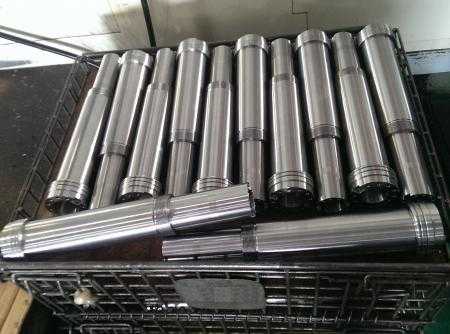 冷鐓鋅合金模具用什么材料好，螺栓冷鐓模具